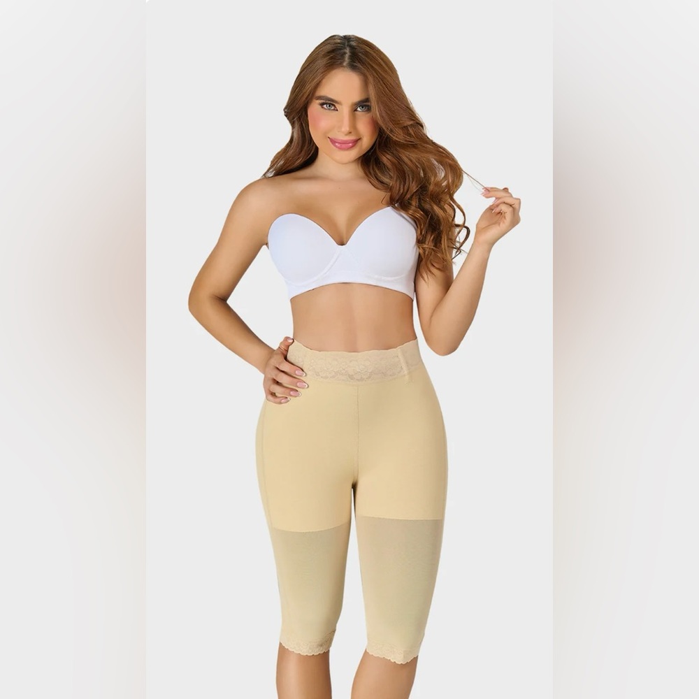 M & D Faja Colombiana Short to knee-length high waistline
